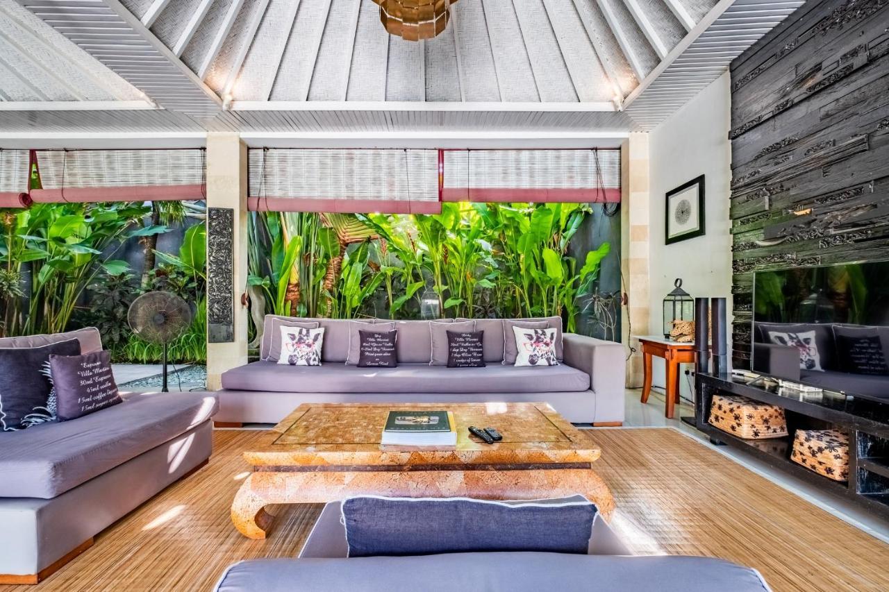 Central Seminyak Villa Martini Экстерьер фото