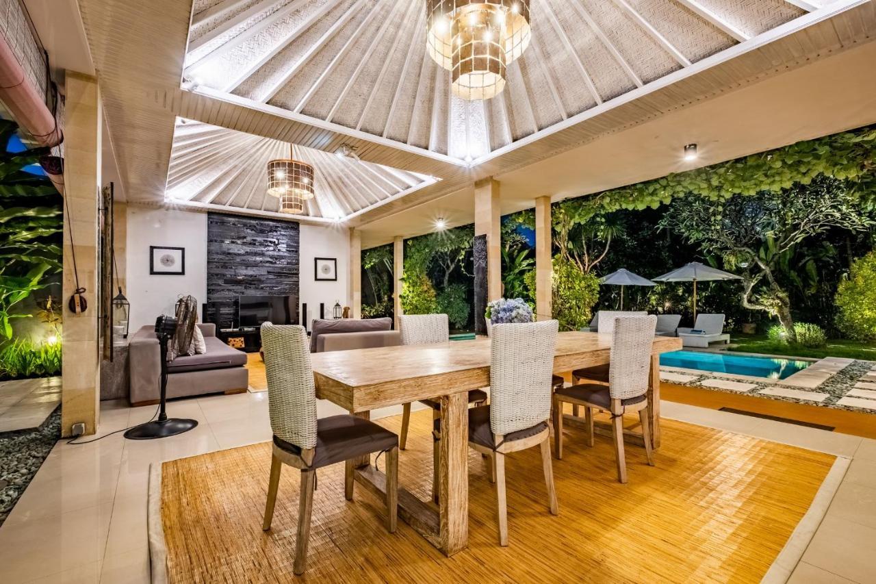 Central Seminyak Villa Martini Экстерьер фото