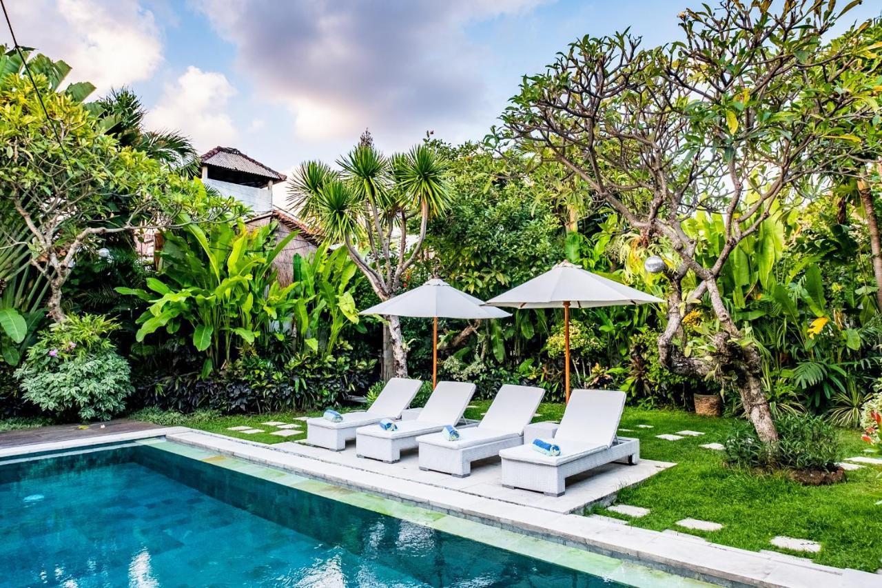 Central Seminyak Villa Martini Экстерьер фото